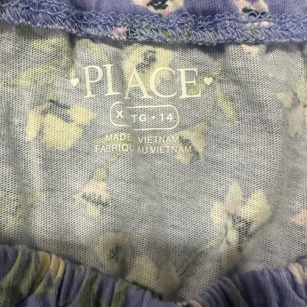 The Children’s Place Floral Top. Size 14
